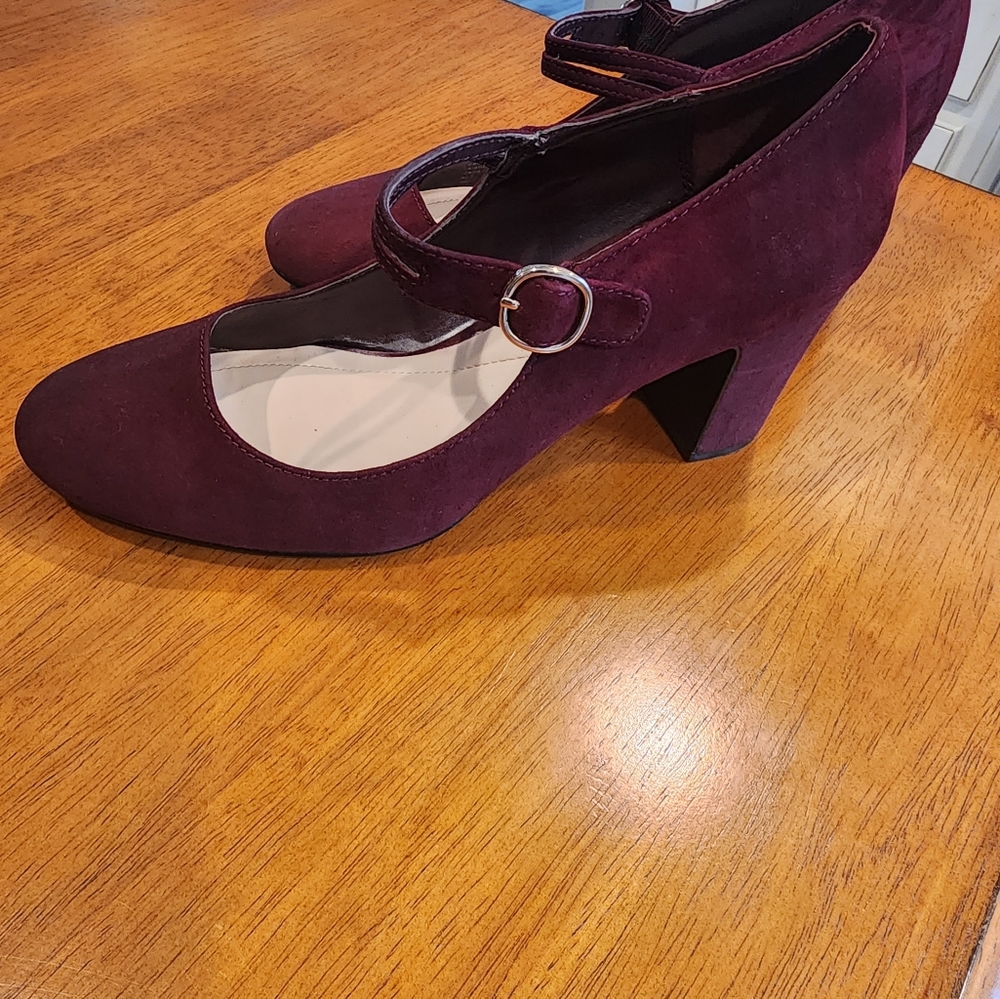 Alfani Burgandy Mary Jane Shoes. Size 8. Worn once.